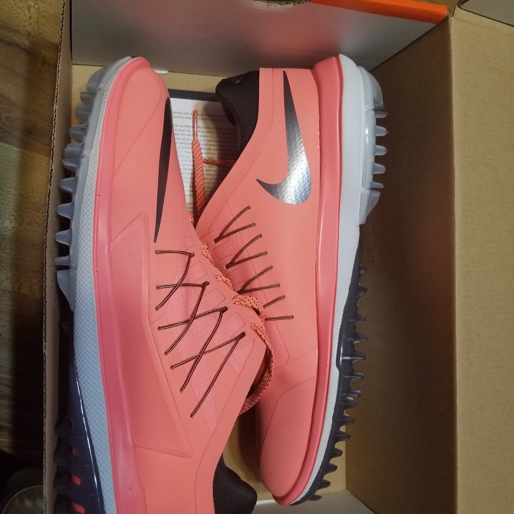 New WMNS Nike Lunar Control Vapor